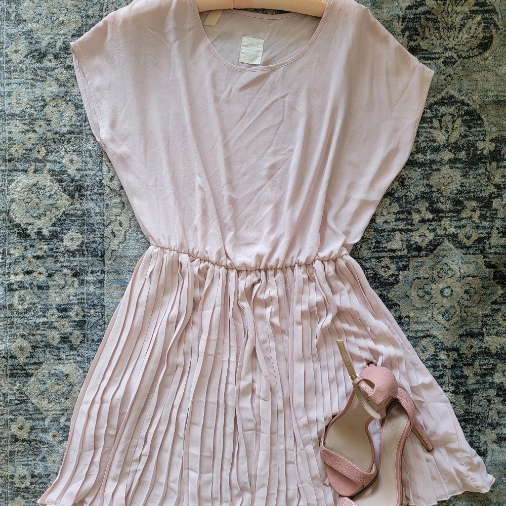 Bone - colored pleated Dress - Picture 1 of 3